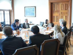 Durante una reunión con Mark Garnier, y Duncan Taylor se destacó la importancia de la industria FinTech para la inclusión financiera. TWITTER / @SHCP_mx
