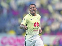 Festejo. Michael Arroyo celebra su gol en el partido entre América y Coras de Tepic, disputado en el Estadio Azteca. MEXSPORT /