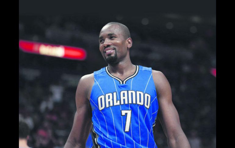 Serge Ibaka fue canjeado de Orlando a los Raptors a cambio de Terrence Ross. AP / l. Sladky