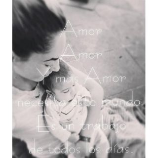 Bárbara Mori comparte foto con su nieta Mila