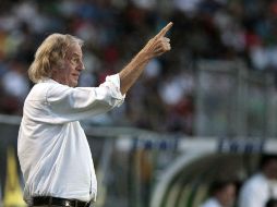 Menotti en la Perla Tapatía, dirigiendo a Tecos en el 2007. EL INFORMADOR / ARCHIVO