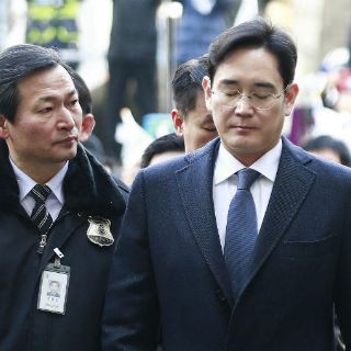 Detienen al heredero de Samsung acusado de soborno