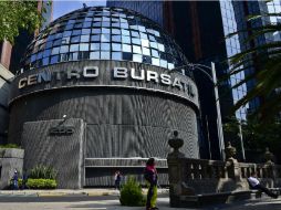 La BMV opera contraria a sus pares en Estados Unidos que tienen resultados negativos. AFP / ARCHIVO