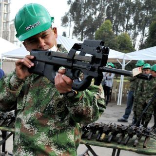 Colombia atribuye a ELN un secuestro y explosión de oleoducto