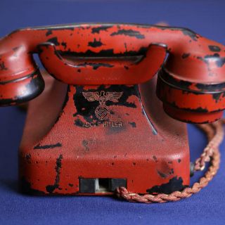 Subastarán el teléfono personal de Hitler