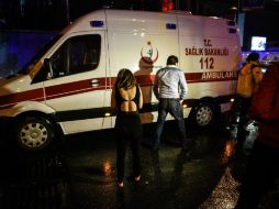 Un gran número de ambulancias acudió al lugar y se movilizaron los servicios de salud para atender a los heridos. AP / ARCHIVO