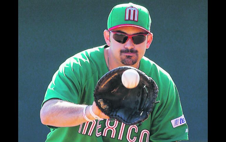 Lesionado. Adrián González tendrá dos semanas de descanso para recuperarse del codo. AP /