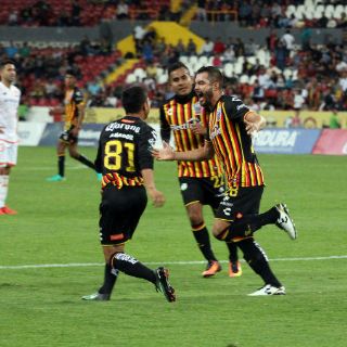 Leones, por el 5° triunfo