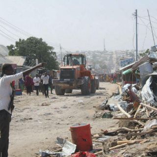 Ataque con coche bomba en Mogadiscio deja 15 muertos