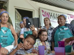 La Sedesol sólo registró eis millones 99 mil personas de las siete millones 143 mil en condición de pobreza extrema alimentaria. NTX / ARCHIVO