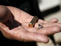 Alrededor de los cuerpos se localizaron seis cartuchos calibre .45 y seis más .9 milímetros. EFE / ARCHIVO