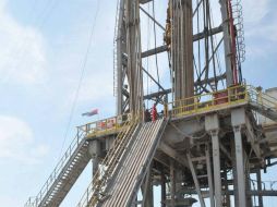 Los combustibles fósiles siguen siendo la principal fuente de energía de la UE, pese a un retroceso del 83% de 1990 al 73% de 2015. NTX / ARCHIVO