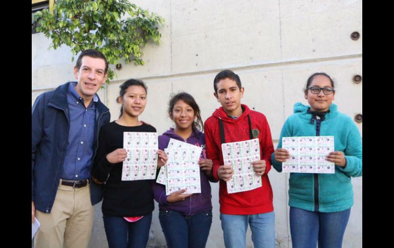 Miguel Castro, titular de la SEDIS, dijo que en total se tuvo una demanda de 75 mil 910 estudiantes. ESPECIAL / SEDIS