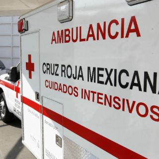 Al menos dos mueren en auto volcado en Tequila