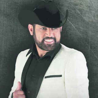 Pancho Barraza te pondrá un baile