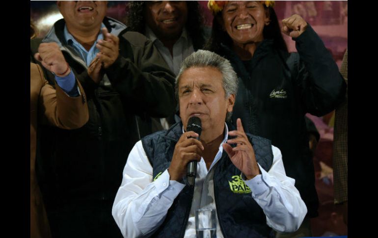 Lenin Moreno. Para evitar la segunda vuelta debe obtener al menos 40 % de los votos y superar por 10 puntos al segundo lugar. AFP / R. Buendía