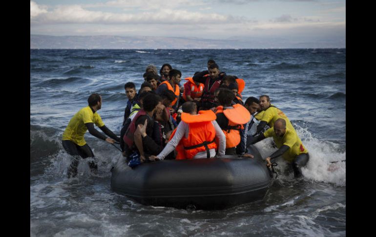 Más de 13 mil 100 inmigrantes irregulares han logrado cruzar a Europa en lo que va del año. AP / ARCHIVO