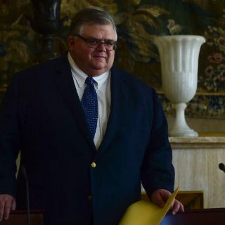 El BIS aprueba que Carstens se quede en Banxico hasta noviembre