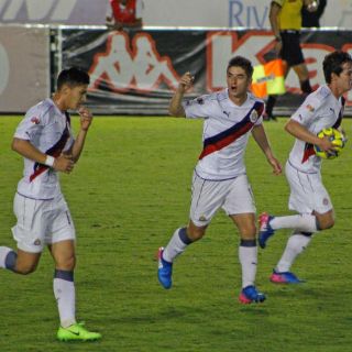 Chivas doma al Atlante