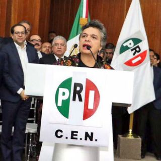 Beatriz Paredes reaparece en Consejo Político del PRI