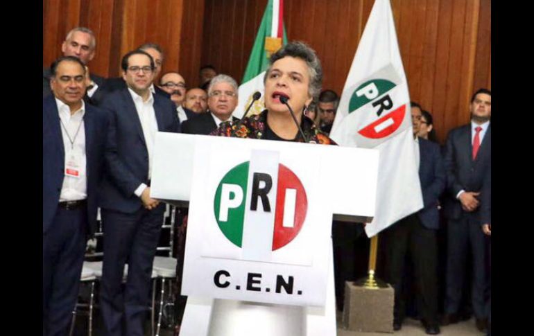 Paredes concluyó su encargo en Brasil, donde fungía como embajadora de México. TWITTER / @CarolinaMonroy_