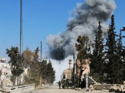 Los aviones lanzaron seis misiles contra almacenes de armamento en el área donde se encuentra la III División del Ejército sirio. AFP / R. Ahmad