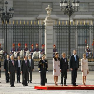Reyes de España reciben a Macri en el Palacio Real