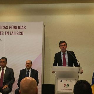 Jalisco atiende a más de 70 mil adultos mayores con programas sociales