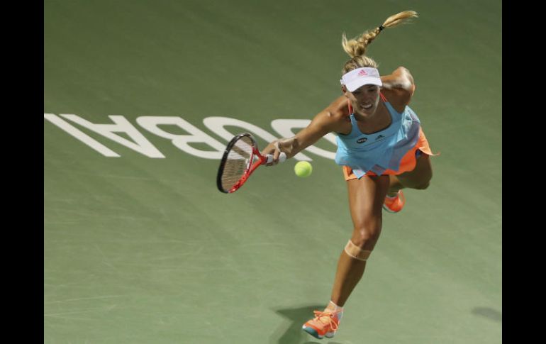 De seguir avanzando en el certamen asiático y conseguir el ansiado título, Kerber recuperará la cima de la clasificación mundial. AP / K. Jebreili