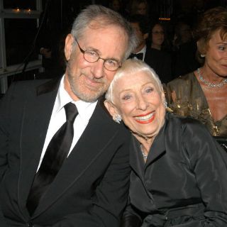 Madre de Steven Spielberg, fallece a los 97 años