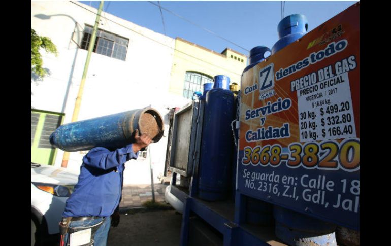 Los precios máximos del gas LP en Jalisco podrían fluctuar de 9.03 a 9.97 pesos. EL INFORMADOR / R. Tamayo