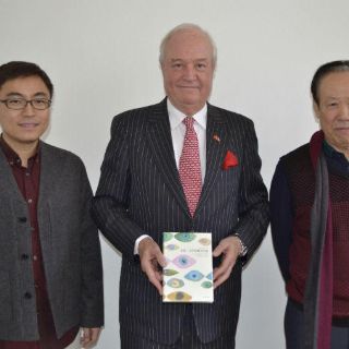 Editan en chino una antología poética de Gabriela Mistral