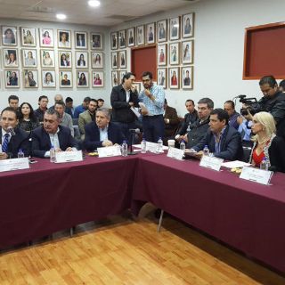 Aprueban sin cargos 20 cuentas públicas en comisiones