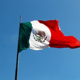 La Bandera Nacional, una extensión de México
