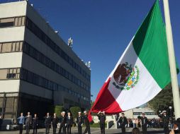 Lorenzo Córdova Vianello participa en los honores a la Bandera, con motivo del aniversario del Lábaro Patrio. TWITTER / @elpoderestuyomx