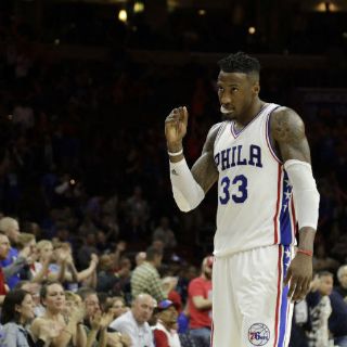 Los 76ers de Filadelfia supera sus bajas