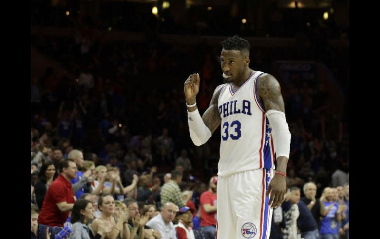 Robert Covington aportó 25 puntos en la victoria de Filadelfia. AP / M. Slocum