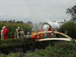 Un reporte de Petróleos Mexicanos (Pemex) indica que de enero a mayo de 2016 se ubicaron dos mil 221 puntos de ordeña. NTX / ARCHIVO