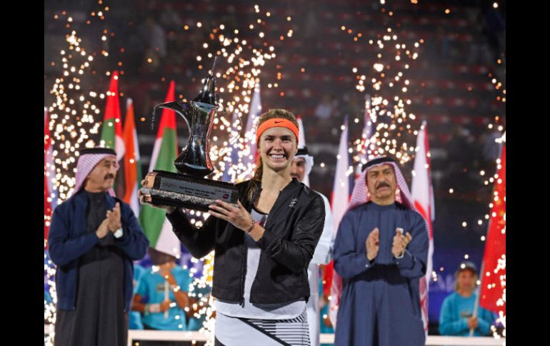 El título de Dubái es el más importante de los seis que ha ganado Svitolina en su carrera. AP / K. Sahib