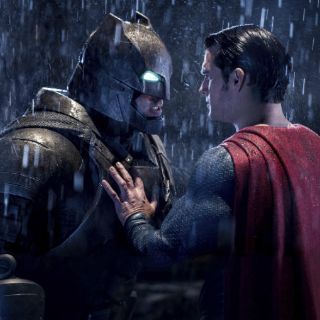 'Hillary's America' y 'Batman vs Superman' encabezan Razzies