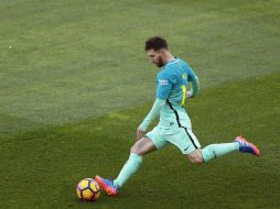 La alegría colchonera se tornó en tristeza con el tanto definitivo de Messi, quien lanzó un tiro libre desde el medio campo. AP / D. Ochoa