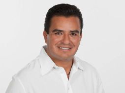 El diputado federal priista, Carlos Barragán Amador, fue atendido en la clínica 10 del IMSS. FACEBOOK / Carlos Barragan Amador