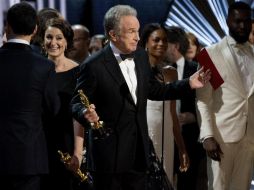 Faye Dunaway y Warren Beatty anunciaron, por error, que 'La La Land' había ganado a mejor película, cuando en realidad era 'Moonlight'. EFE / AMPAS