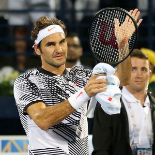 Federer debuta en torneo de Dubái con victoria