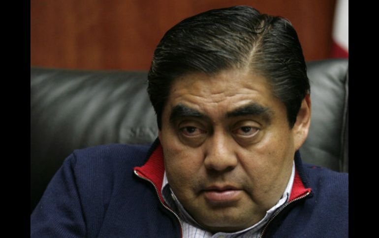 El vicecoordinador de la Cámara de Diputados sugiere que Barbosa ''debería dejar la coordinación de los senadores del PRD''. SUN / ARCHIVO