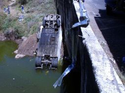 Los accidentes en las carreteras bolivianas causan cada año una media de mil muertos y unos 40 mil heridos. EL INFORMADOR / ARCHIVO