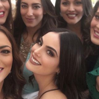 Ximena Navarrete celebra su despedida de soltera