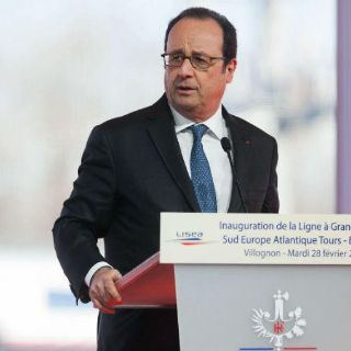 Gendarme dispara por accidente y hiere a dos durante discurso de Hollande