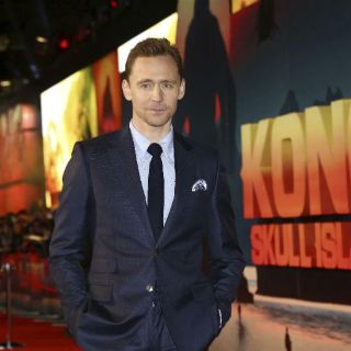 Tom Hiddleston niega que le hayan ofrecido ser el nuevo James Bond