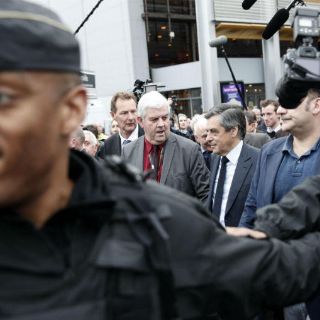 Partido centrista francés le retira su apoyo a Fillon